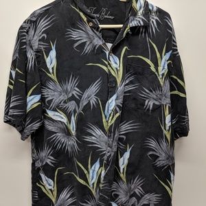 Hawaiian button up shirt
